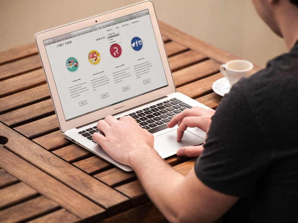 Turning Website Visitors Into Paying Customers Through Smart Design