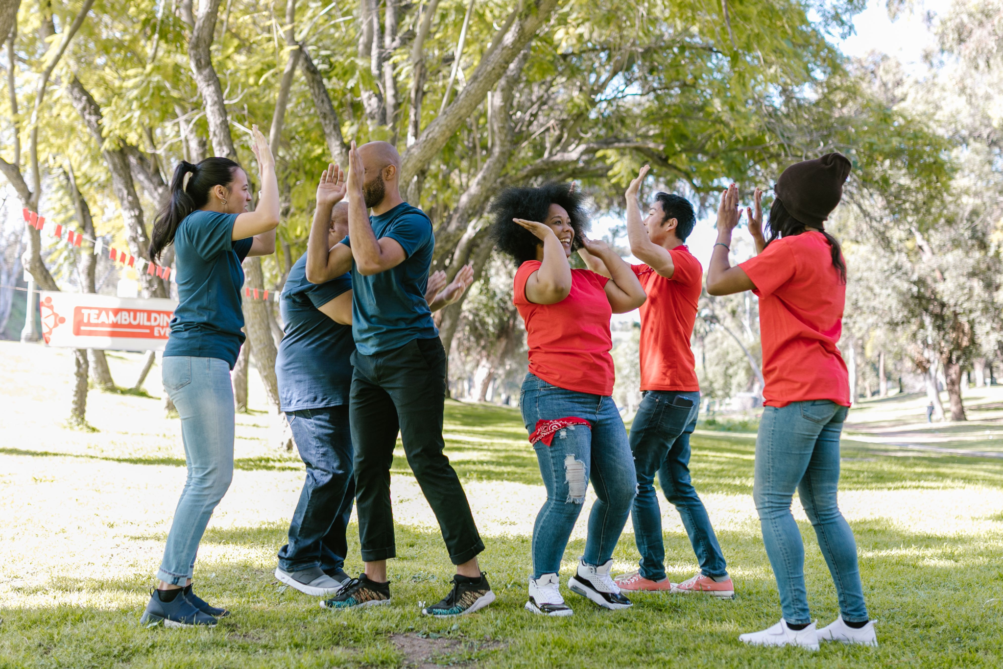 Creative Team Building Activities That Strengthen Workplace Connections