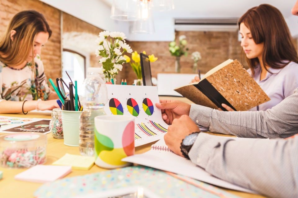 Why Printed Marketing Materials Still Matter For Growing Businesses
